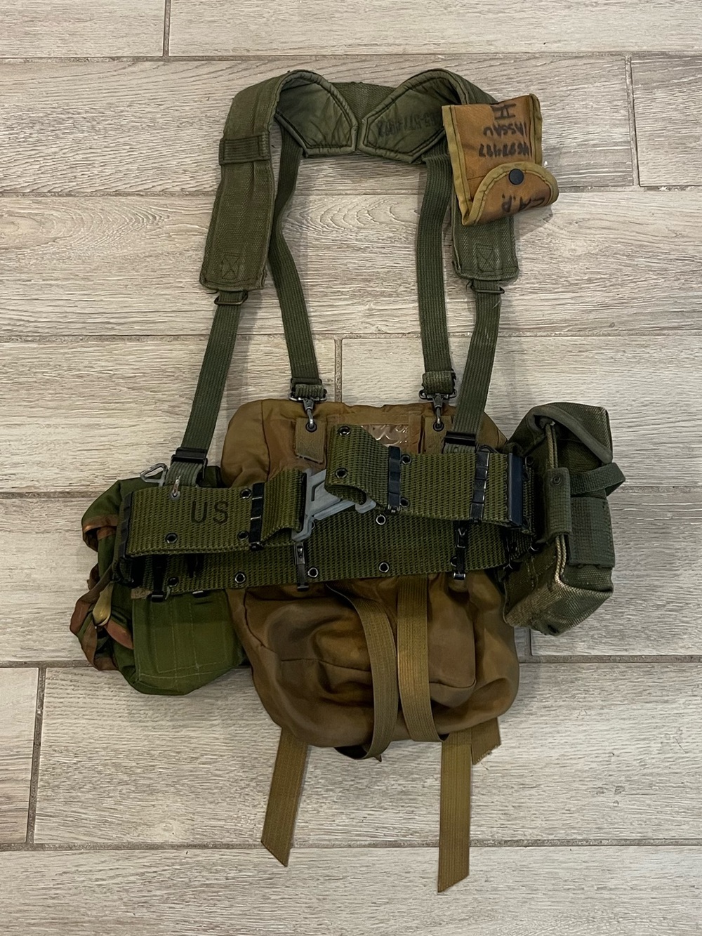 VTG U.S. M-1956 LCE Web Gear Belt Suspenders Pouches Military Field Gear, Large